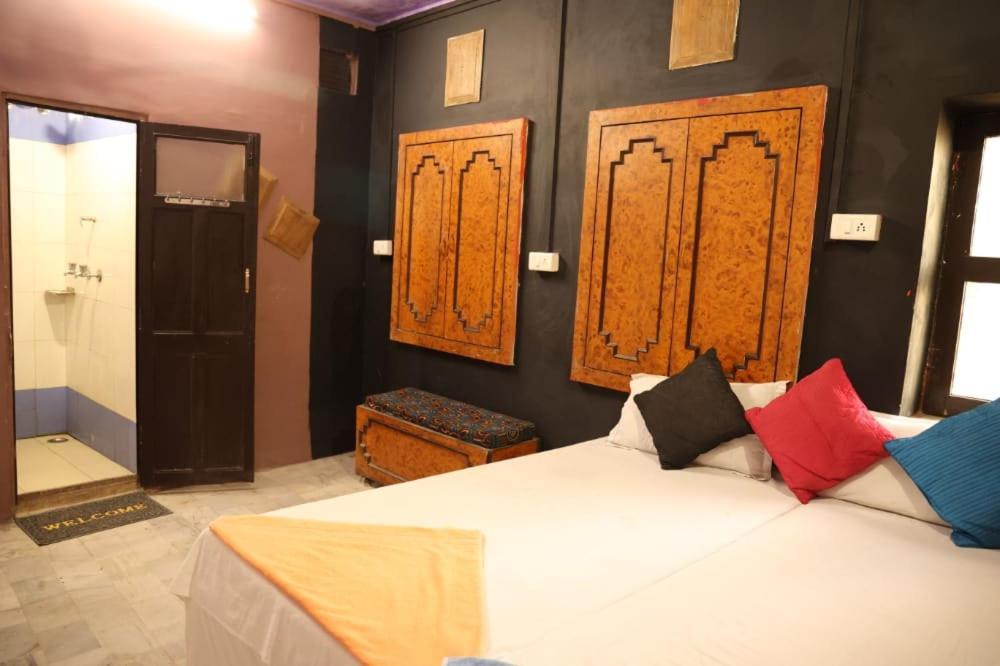 Santkripa Backpackers 400 Mtr From Railway Station Pansiyon Jodhpur  Dış mekan fotoğraf